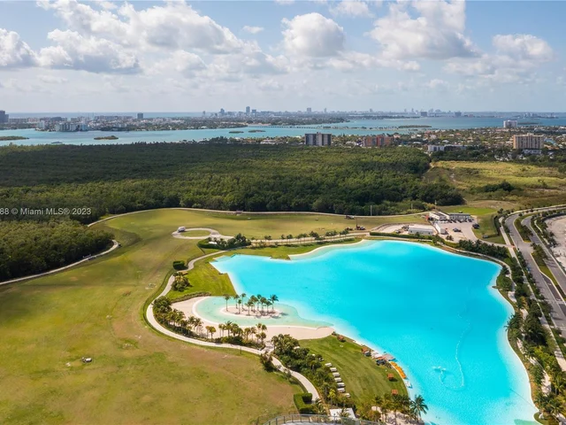 2411 Laguna Cir # 1207, North Miami FL 33181