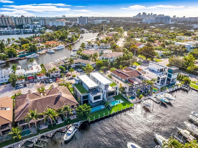 2719 NE 14 St, Fort Lauderdale FL 33304