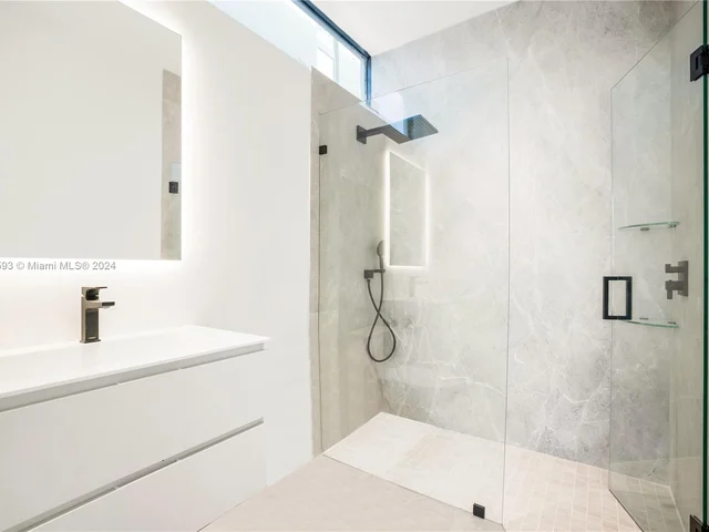 2719 NE 14 St, Fort Lauderdale FL 33304