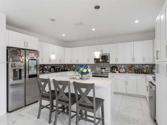 13190 SW 224th St, Miami FL 33170