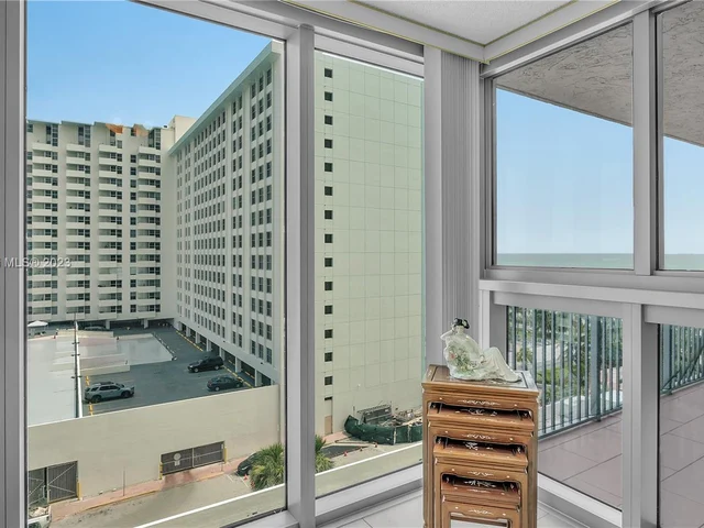 2655 Collins Ave # 905, Miami Beach FL 33140