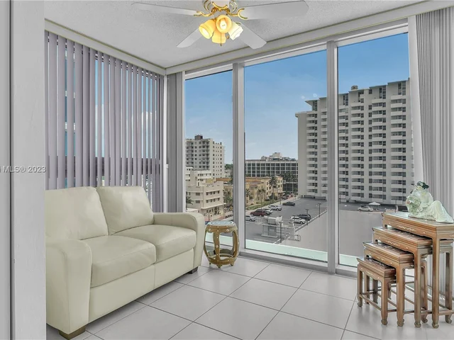 2655 Collins Ave # 905, Miami Beach FL 33140