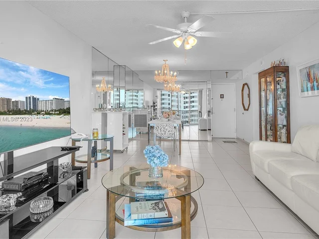 2655 Collins Ave # 905, Miami Beach FL 33140