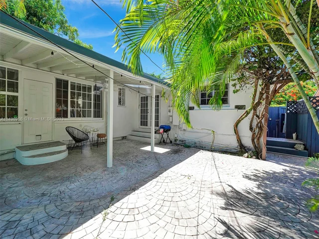 73 NE 48th St, Miami FL 33137