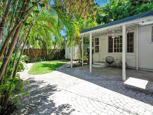 73 NE 48th St, Miami FL 33137