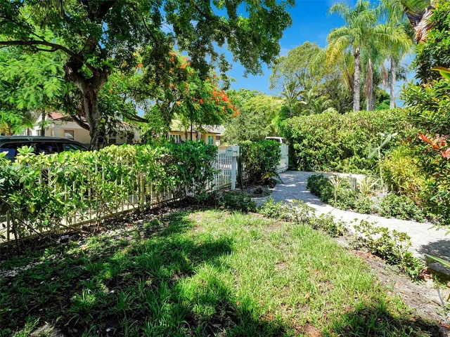 73 NE 48th St, Miami FL 33137