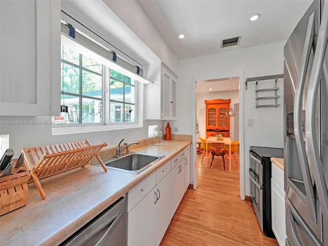 73 NE 48th St, Miami FL 33137