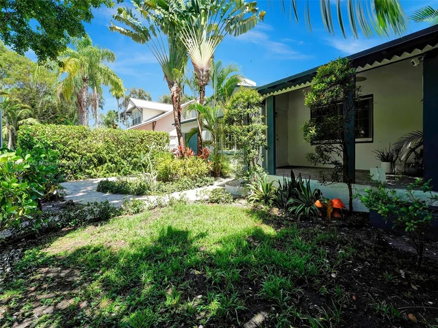 73 NE 48th St, Miami FL 33137