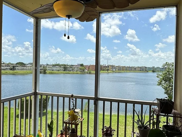 1750 NE 191st St # 1, Miami FL 33179