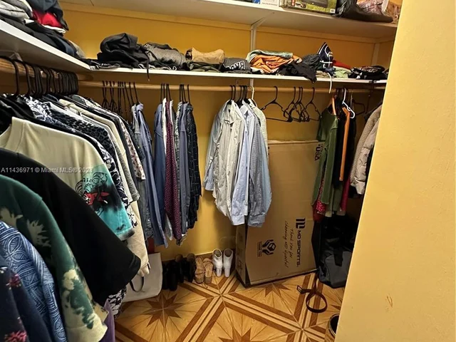 1750 NE 191st St # 1, Miami FL 33179