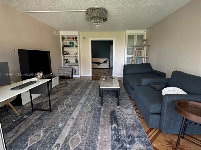 1750 NE 191st St # 1, Miami FL 33179