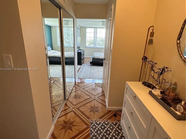 1750 NE 191st St # 1, Miami FL 33179