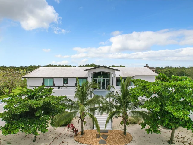 19870 SW 190th St, Miami FL 33187