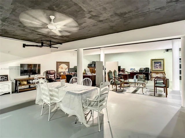 19870 SW 190th St, Miami FL 33187