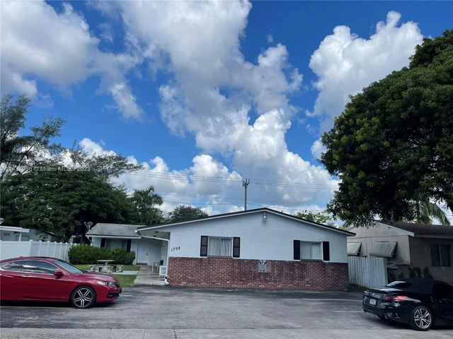 1708 N 16th Ave # 4, Hollywood FL 33020