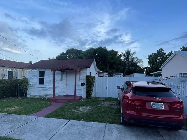 2356 NW 55th Ter, Miami FL 33142