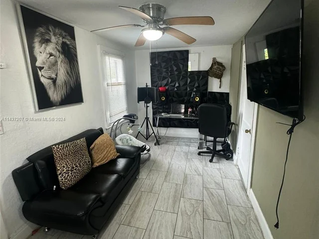 2356 NW 55th Ter, Miami FL 33142