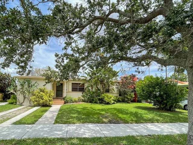 3271 SW 18 Ter, Miami FL 33145