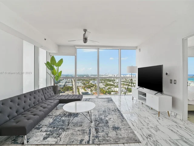 450 Alton Rd # 3008, Miami Beach FL 33139