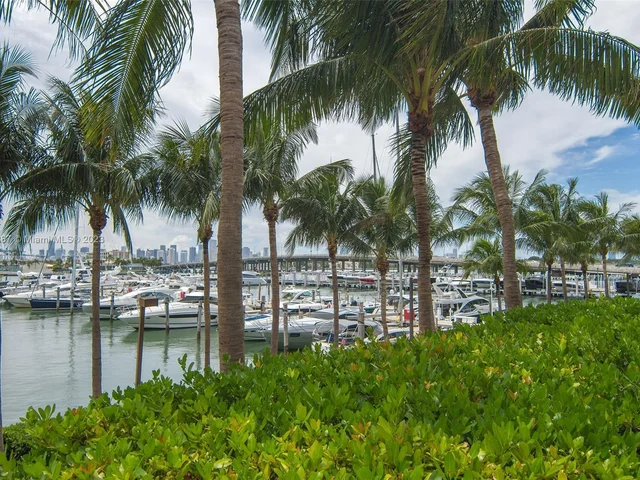 450 Alton Rd # 3008, Miami Beach FL 33139