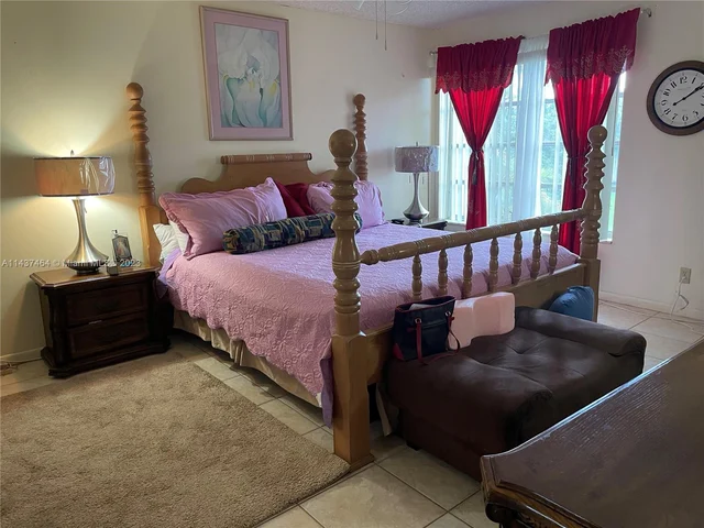 3511 Inverrary Dr # 303, Lauderhill FL 33319