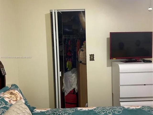 3511 Inverrary Dr # 303, Lauderhill FL 33319