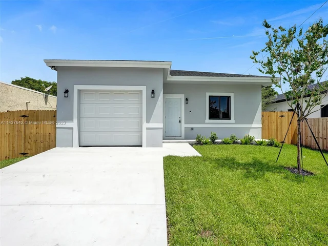 171 SW 3rd St, Deerfield Beach FL 33441