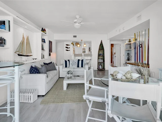 335 S Biscayne Blvd # 2312, Miami FL 33131