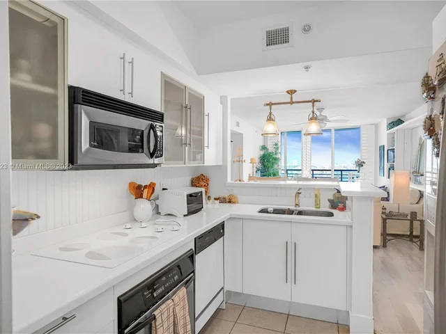 335 S Biscayne Blvd # 2312, Miami FL 33131