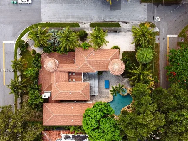 1051 NE 89th St, Miami FL 33138