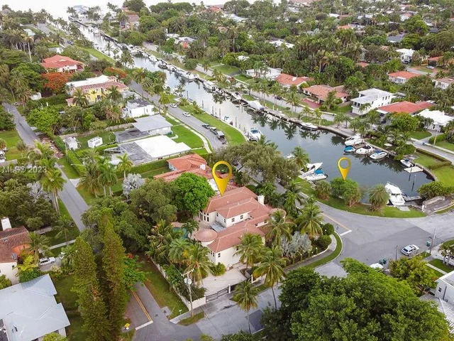 1051 NE 89th St, Miami FL 33138