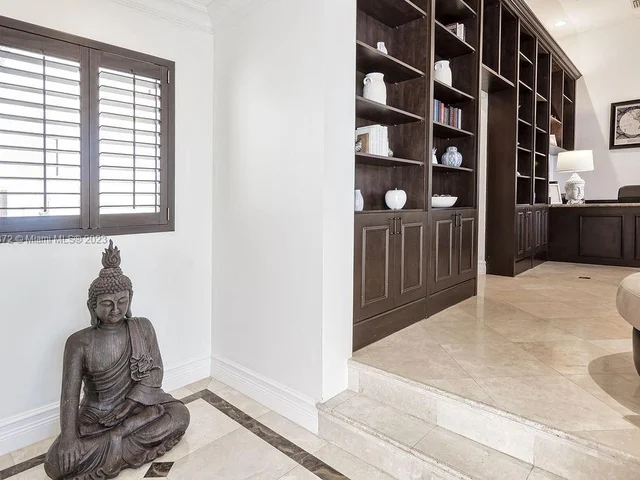 1051 NE 89th St, Miami FL 33138