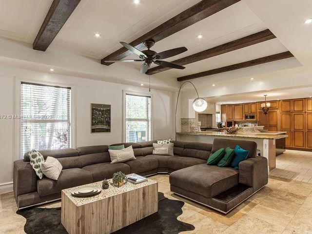 1051 NE 89th St, Miami FL 33138