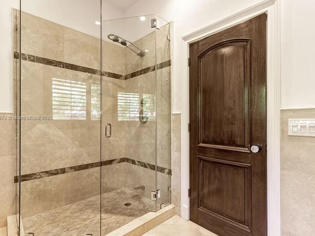 1051 NE 89th St, Miami FL 33138