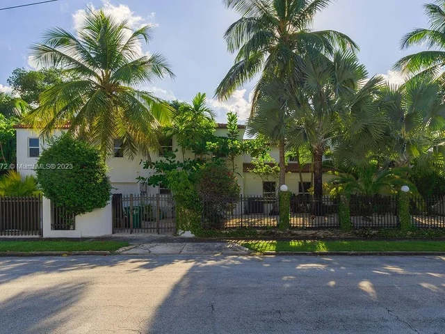 1051 NE 89th St, Miami FL 33138