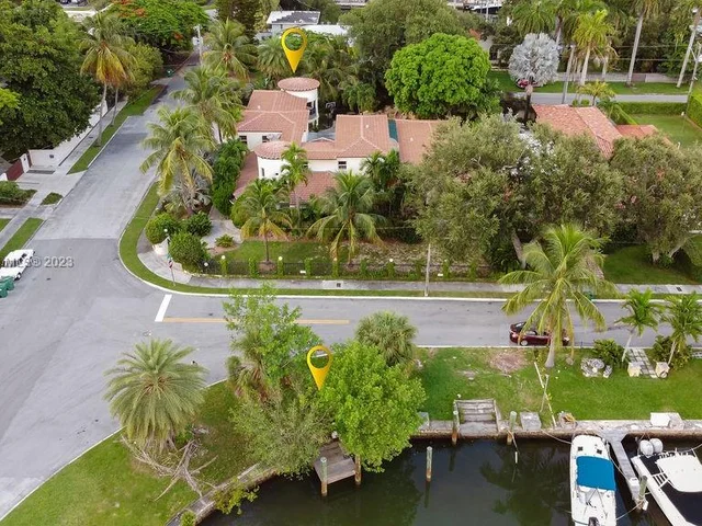 1051 NE 89th St, Miami FL 33138