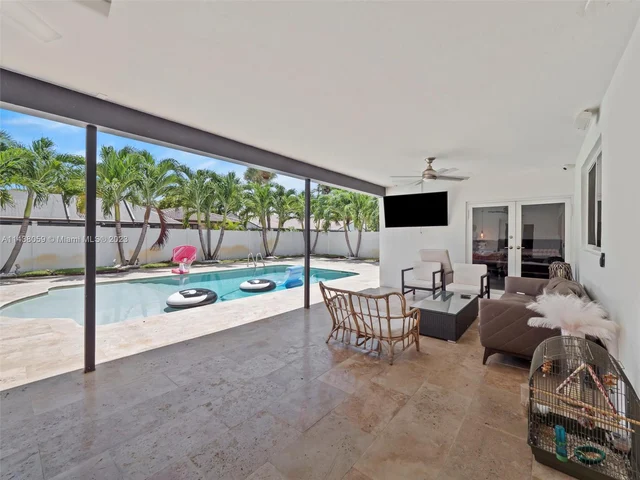 2120 NE 208th St, Miami FL 33179