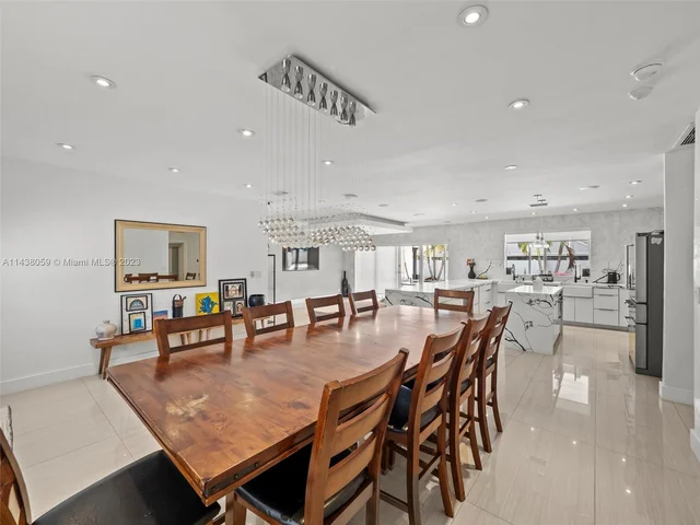 2120 NE 208th St, Miami FL 33179