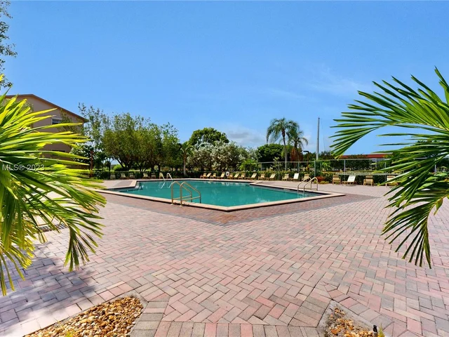 701 SW 128 th AVE # F104, Pembroke Pines FL 33027