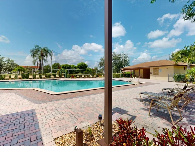 701 SW 128 th AVE # F104, Pembroke Pines FL 33027