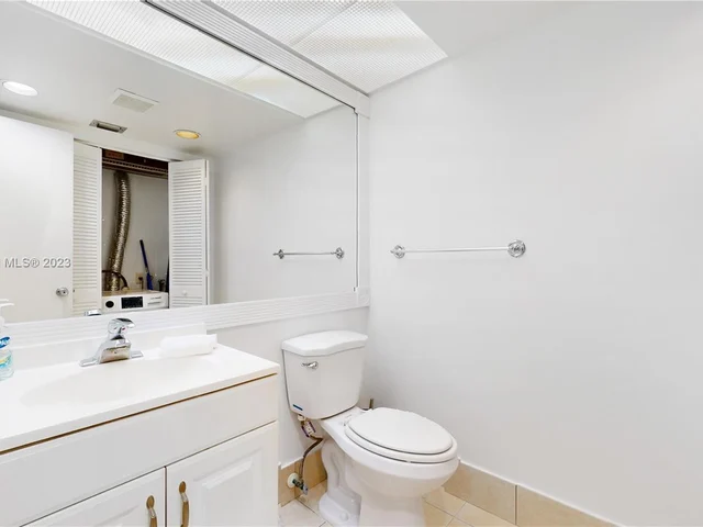 701 SW 128 th AVE # F104, Pembroke Pines FL 33027