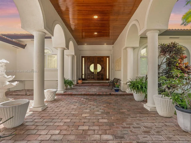 20571 SW 140th Ave, Miami FL 33177