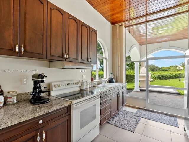 20571 SW 140th Ave, Miami FL 33177