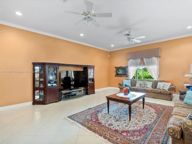 20571 SW 140th Ave, Miami FL 33177