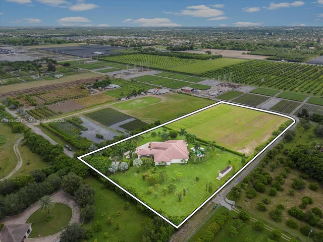 20571 SW 140th Ave, Miami FL 33177