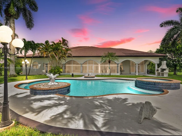 20571 SW 140th Ave, Miami FL 33177