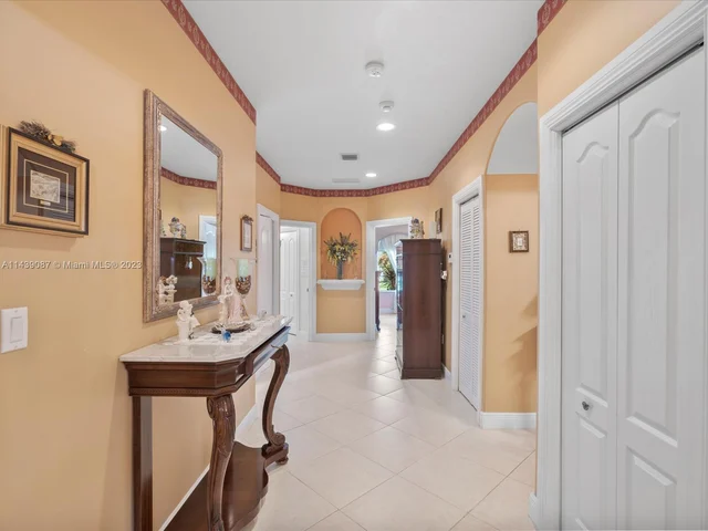 20571 SW 140th Ave, Miami FL 33177