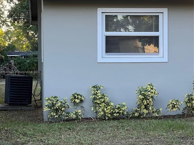 1812 NW 15th Ct, Fort Lauderdale FL 33311