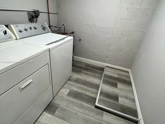 1812 NW 15th Ct, Fort Lauderdale FL 33311