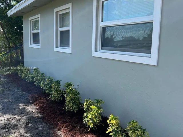 1812 NW 15th Ct, Fort Lauderdale FL 33311